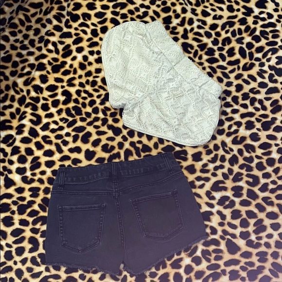 2/pairs of shorts size XS/1 - Picture 6 of 6